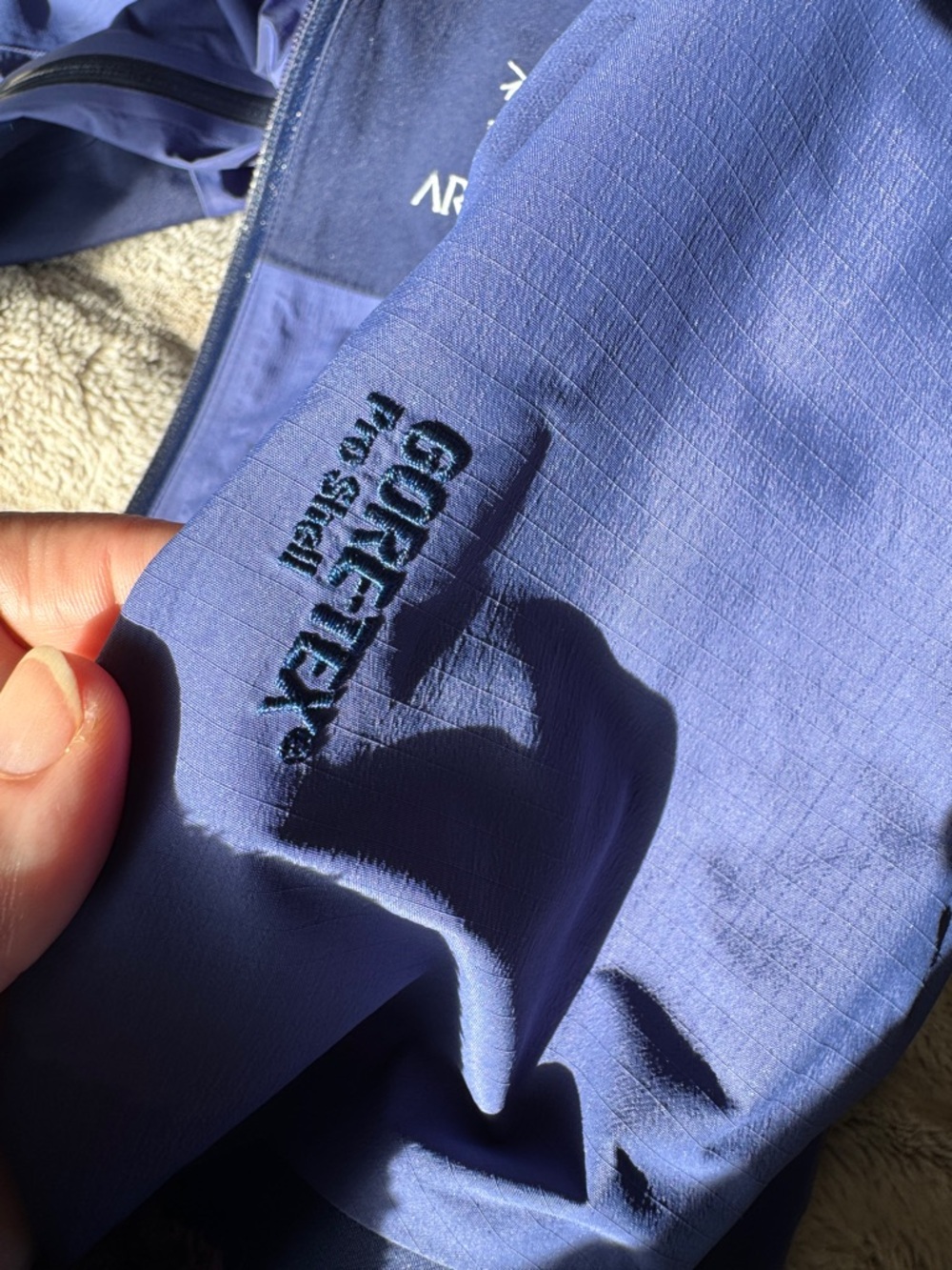 Arc'teryx Beta AR Blue Hooded Shell Jacket - M - Picture 5 of 6